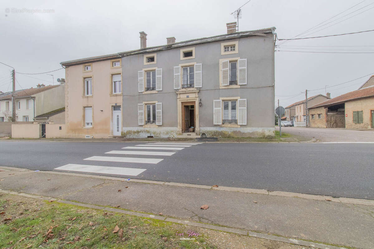 Maison à CHAMBLEY-BUSSIERES