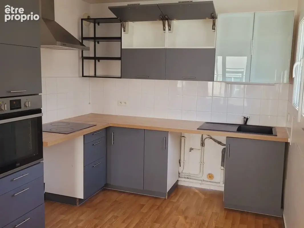 Vends appartement F3 avec cuisine aménagée et équipée à Val de reuil
