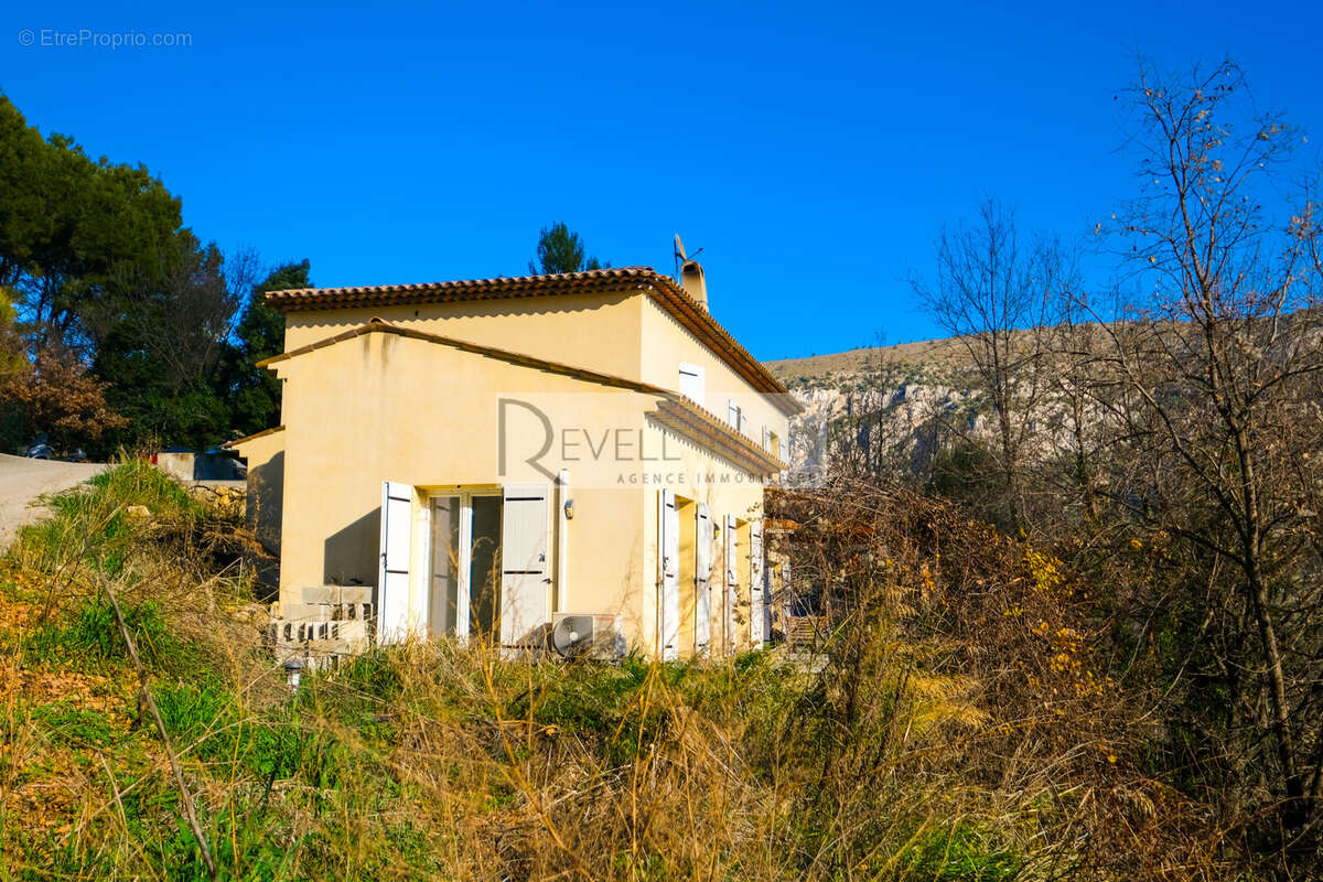 Maison à GILETTE