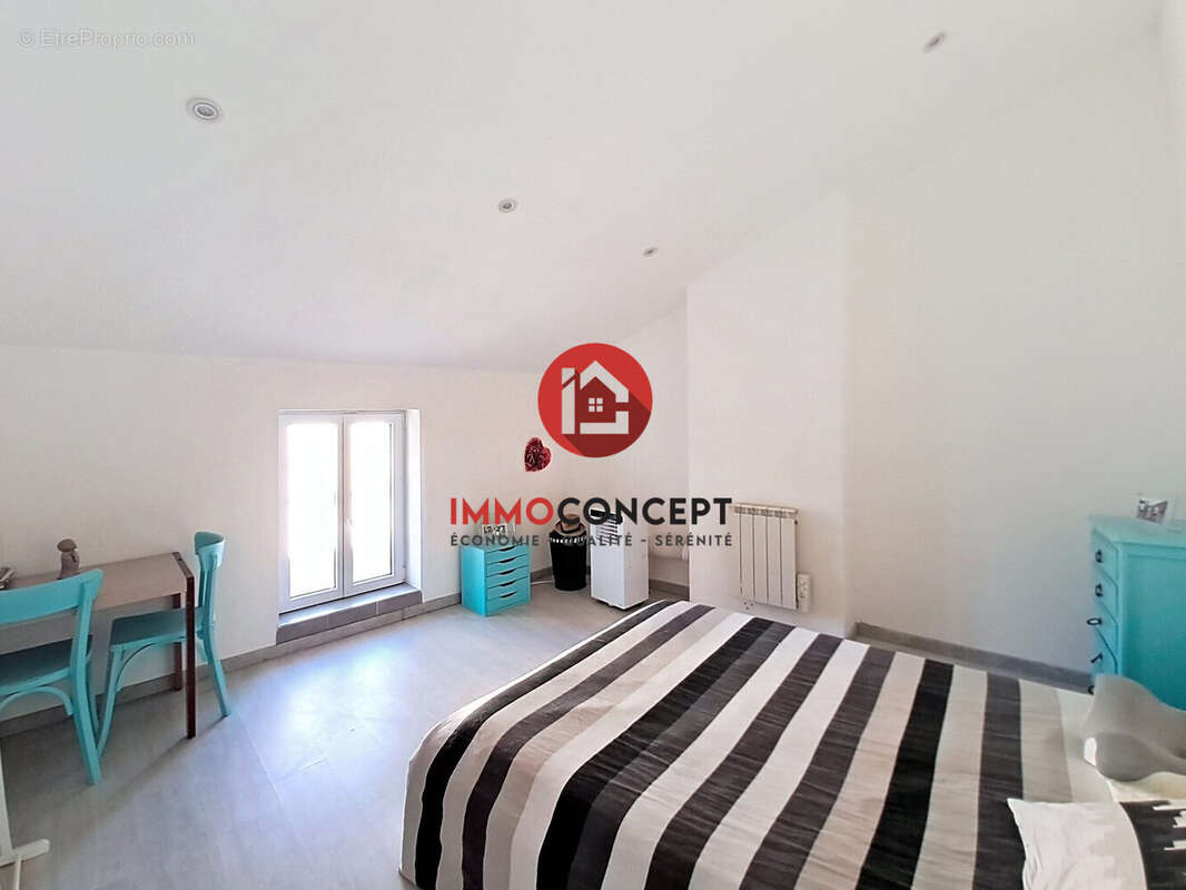 Maison à ROQUEMAURE