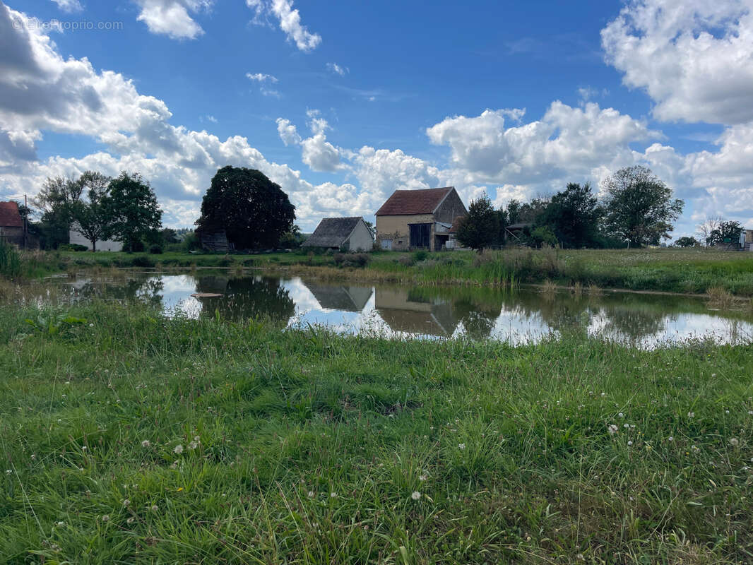 Maison à SAINT-MARCEL-EN-MARCILLAT