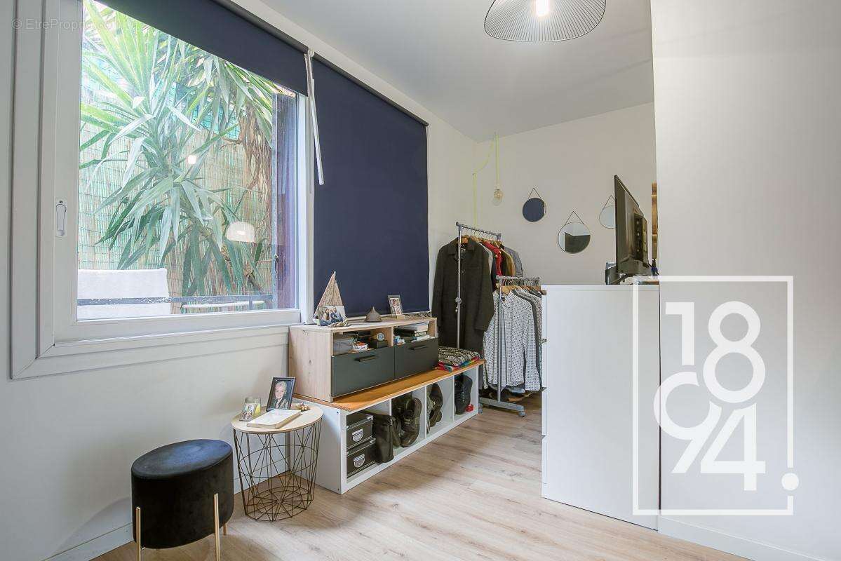 Appartement à MARSEILLE-1E