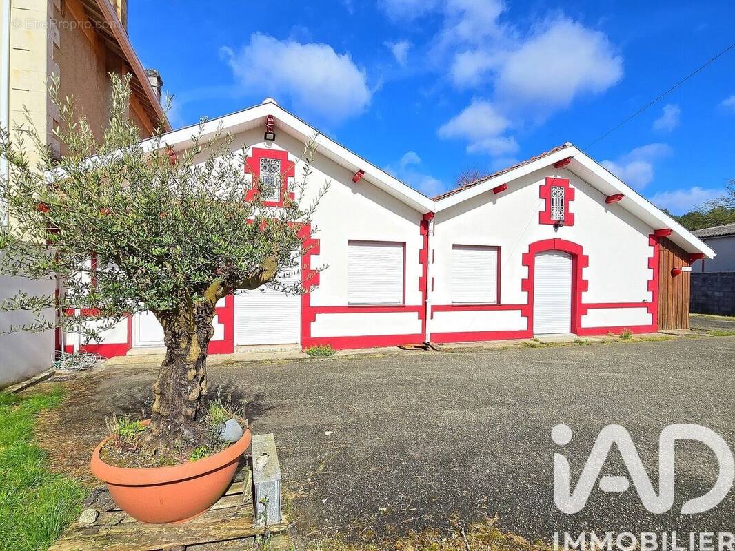 Photo 1 - Maison à SALLES