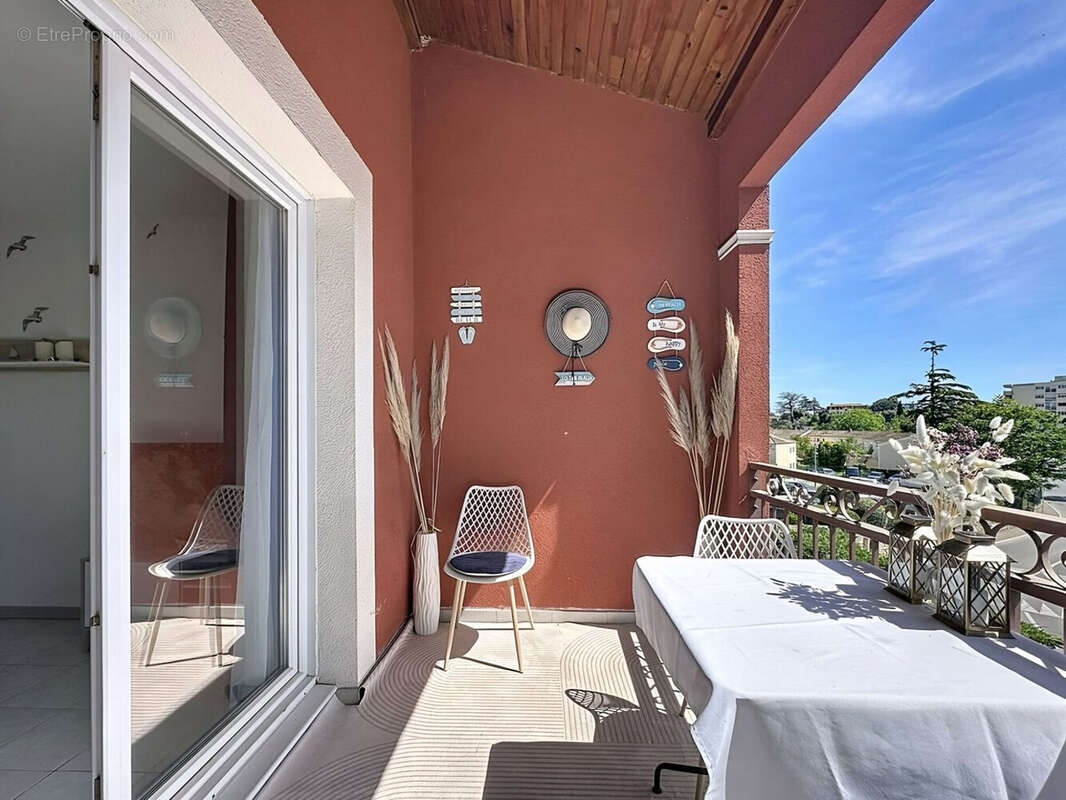 Appartement à LE CANNET