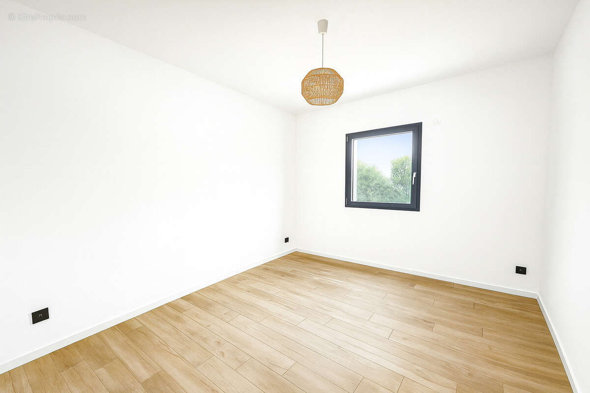 Maison à SAINT-SORLIN-EN-VALLOIRE