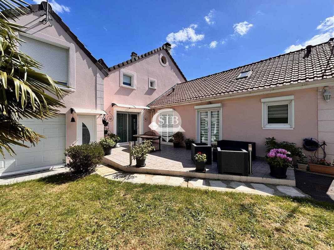 Maison à LEUVILLE-SUR-ORGE