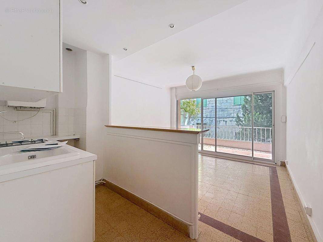 Exclusivite avignon intra muros  t2 29,47 m² terrasse 6m² - photo 4