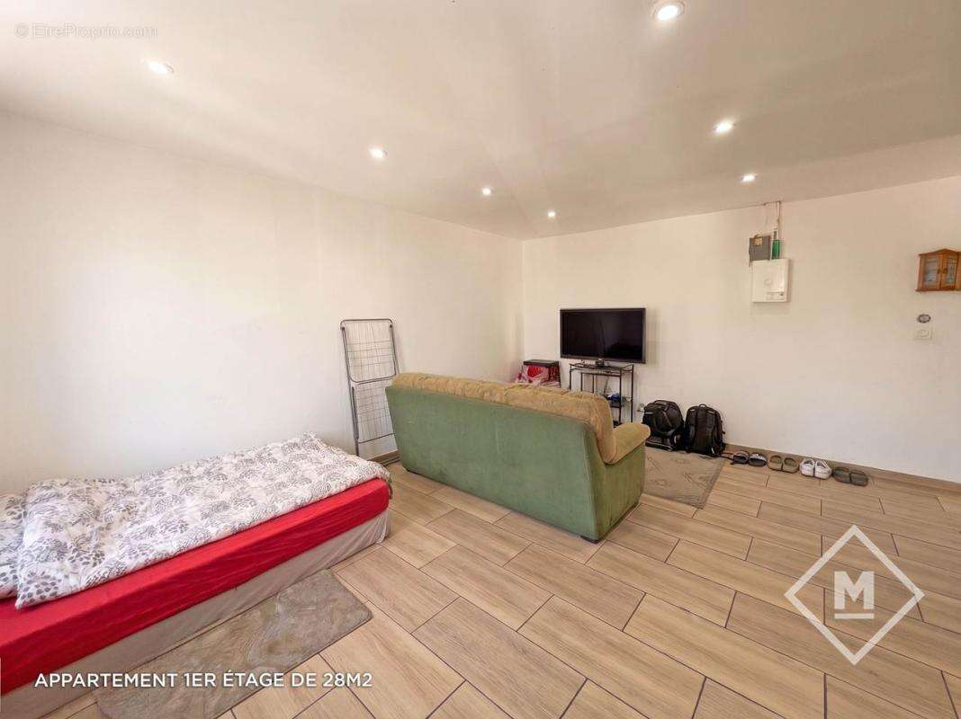 Appartement à MARSEILLE-3E