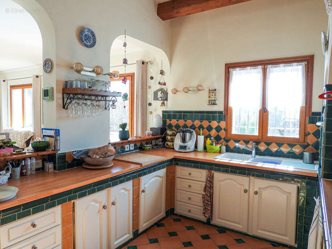 Maison à ENTRECASTEAUX