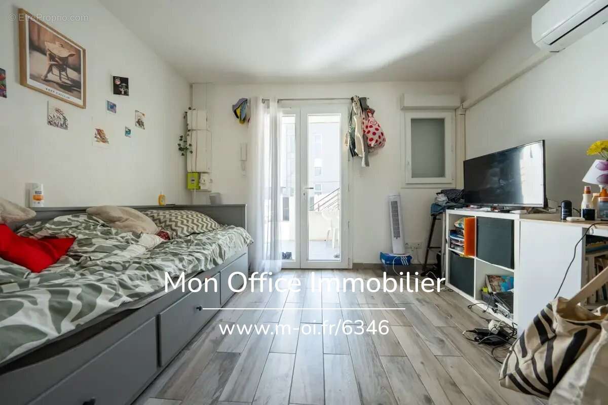 Appartement à MARSEILLE-5E