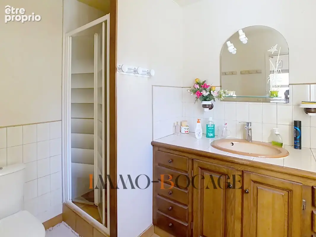 Vastes maison et dépendance sur 9000 m2 de terrain ! - photo 10