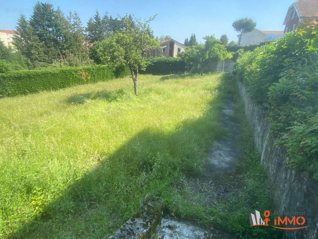 Terrain à MONISTROL-SUR-LOIRE
