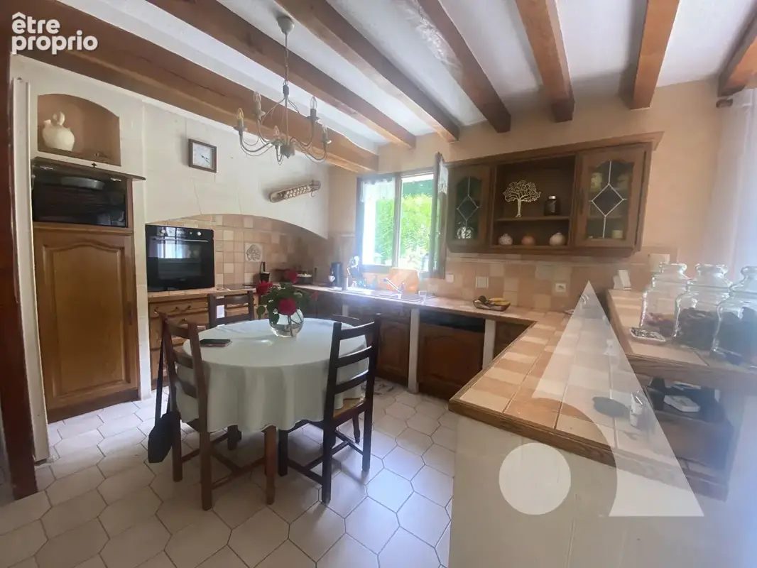 Maison en pierres dans la valle de l'automne / 6 chambres / sous sol total - photo 4