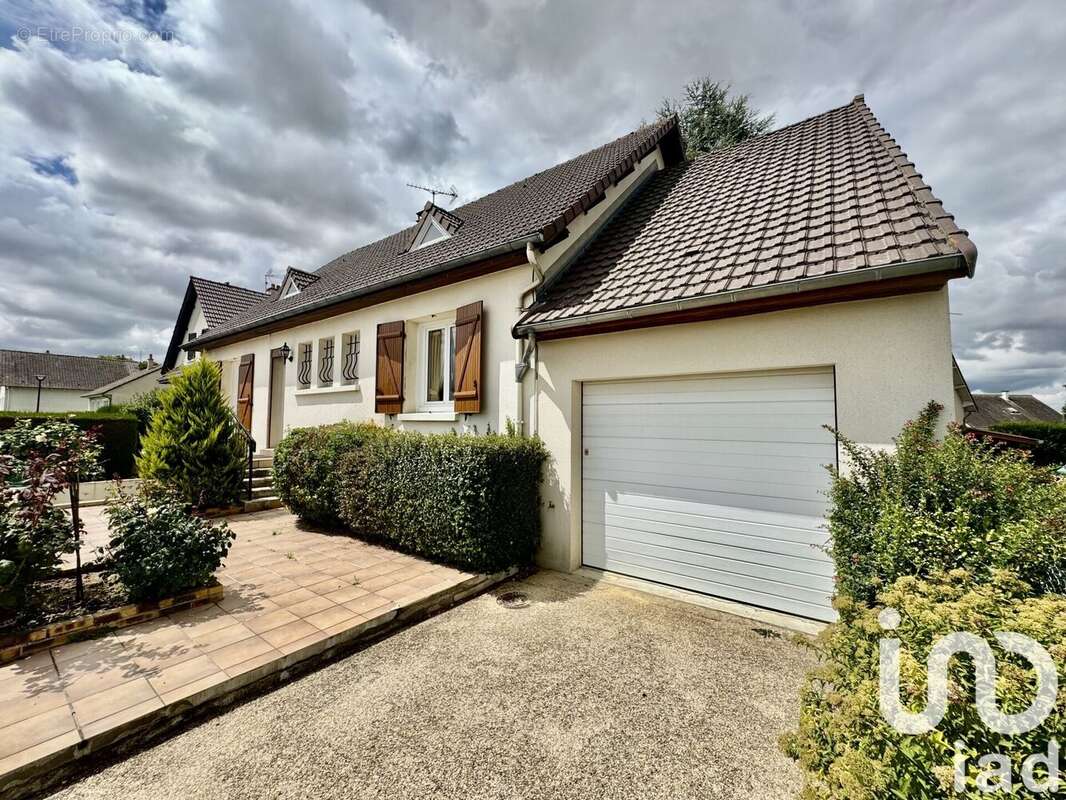 Photo 2 - Maison à SERMAISES