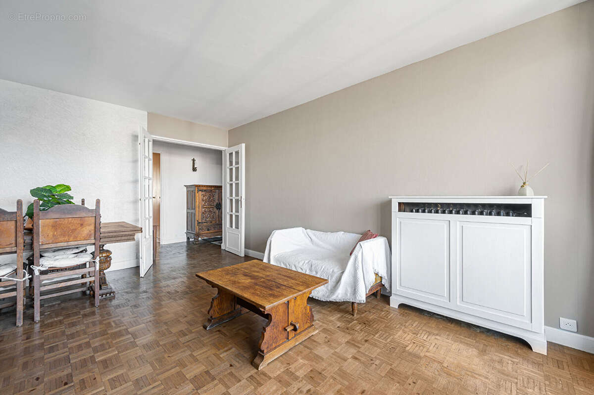 Appartement à MONTROUGE