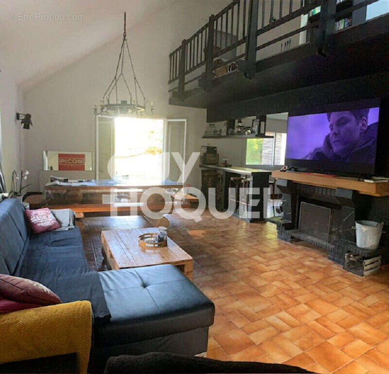 Maison à MONTSAUCHE-LES-SETTONS