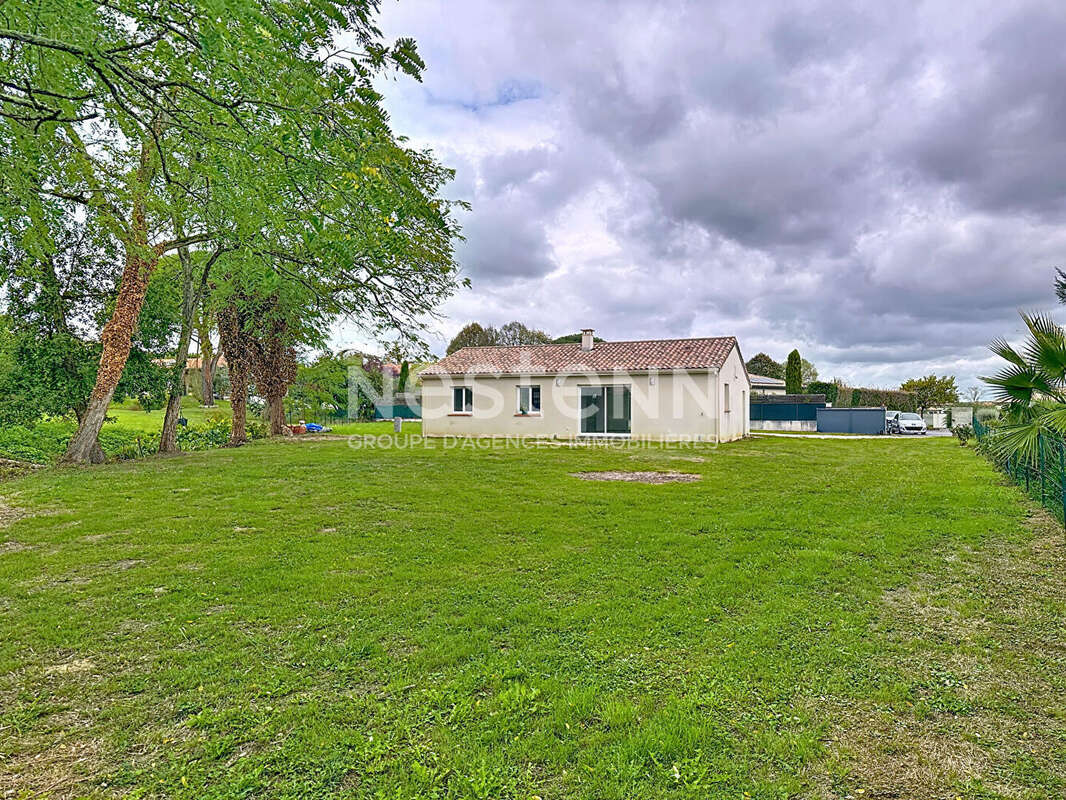 Maison à PAVIE