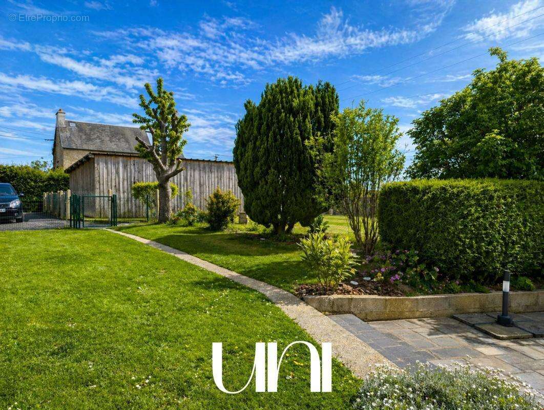 Maison à FONTENAY-LE-PESNEL