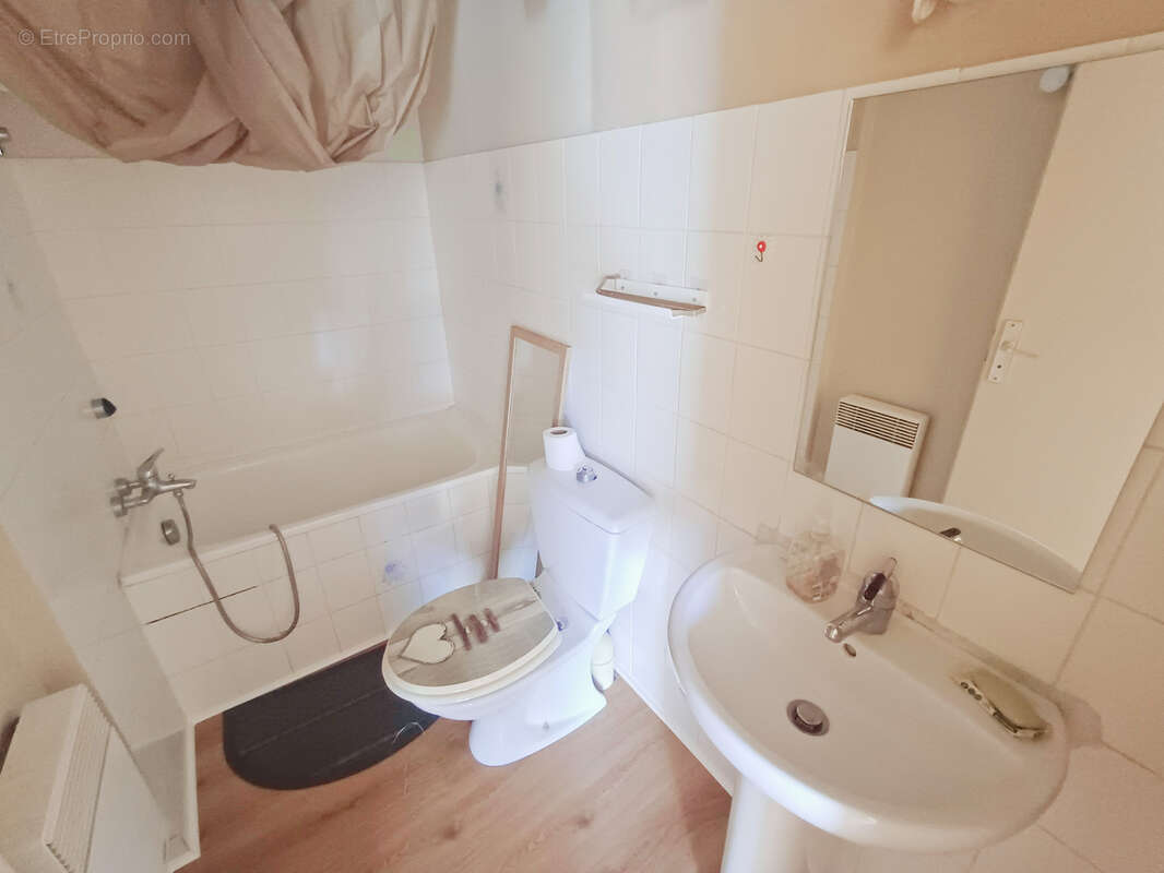 Aubenas centre - studio 28m2 + balcon  -  ascenseur - photo 6