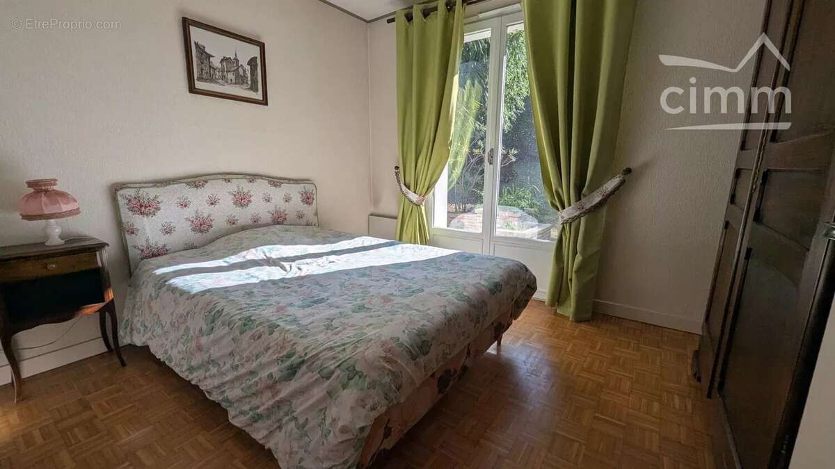 Maison à SAINT-PIERRE-DE-CHANDIEU