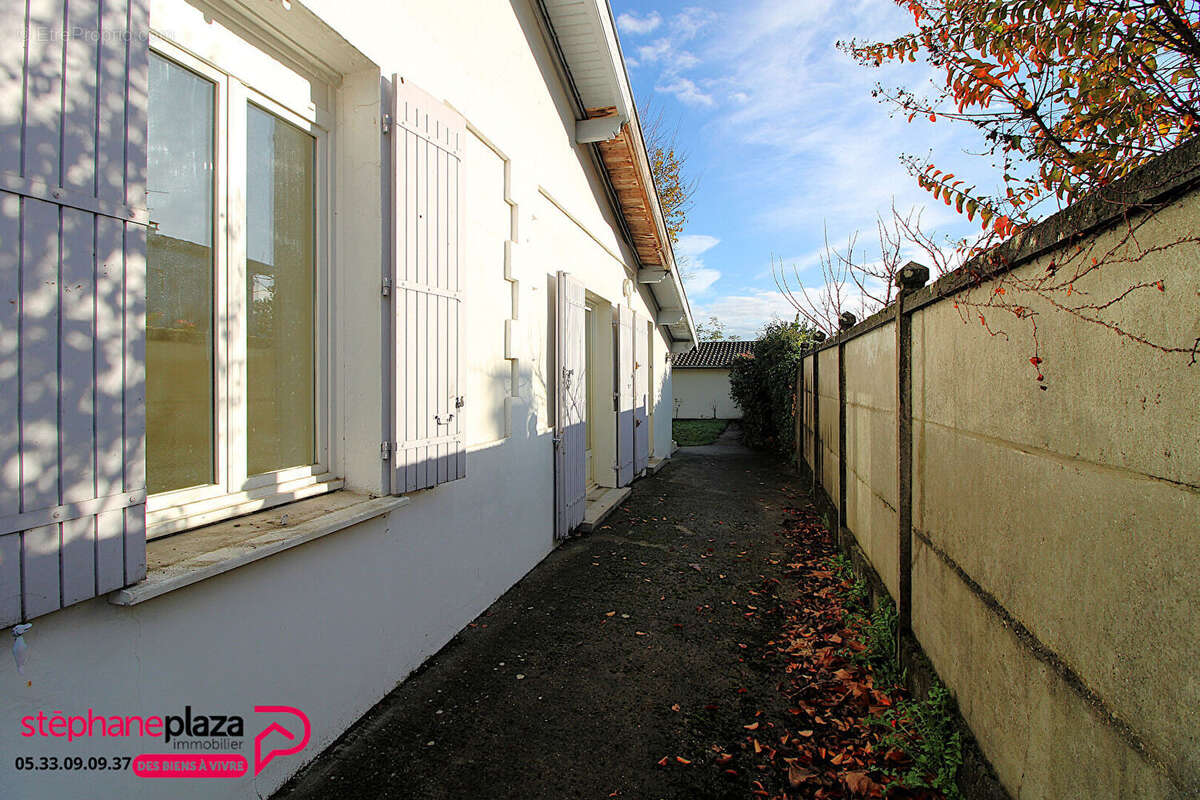 Maison à VILLENAVE-D&#039;ORNON