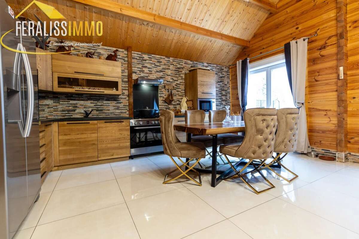 Maison à VAUX-SUR-SEINE