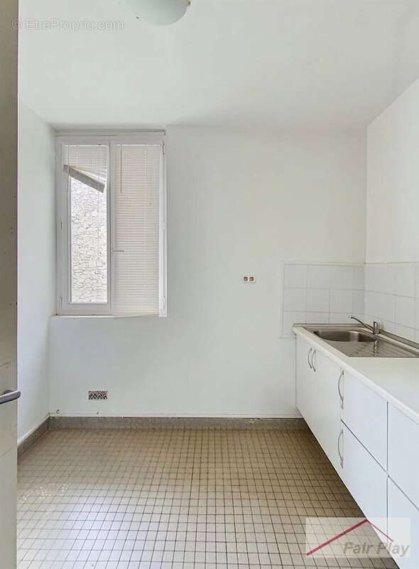 Paris 16? – Village d'Auteuil – Studio de 33 m² avec balcon sur - photo 5