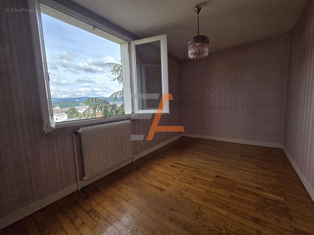Appartement à SAINT-ETIENNE