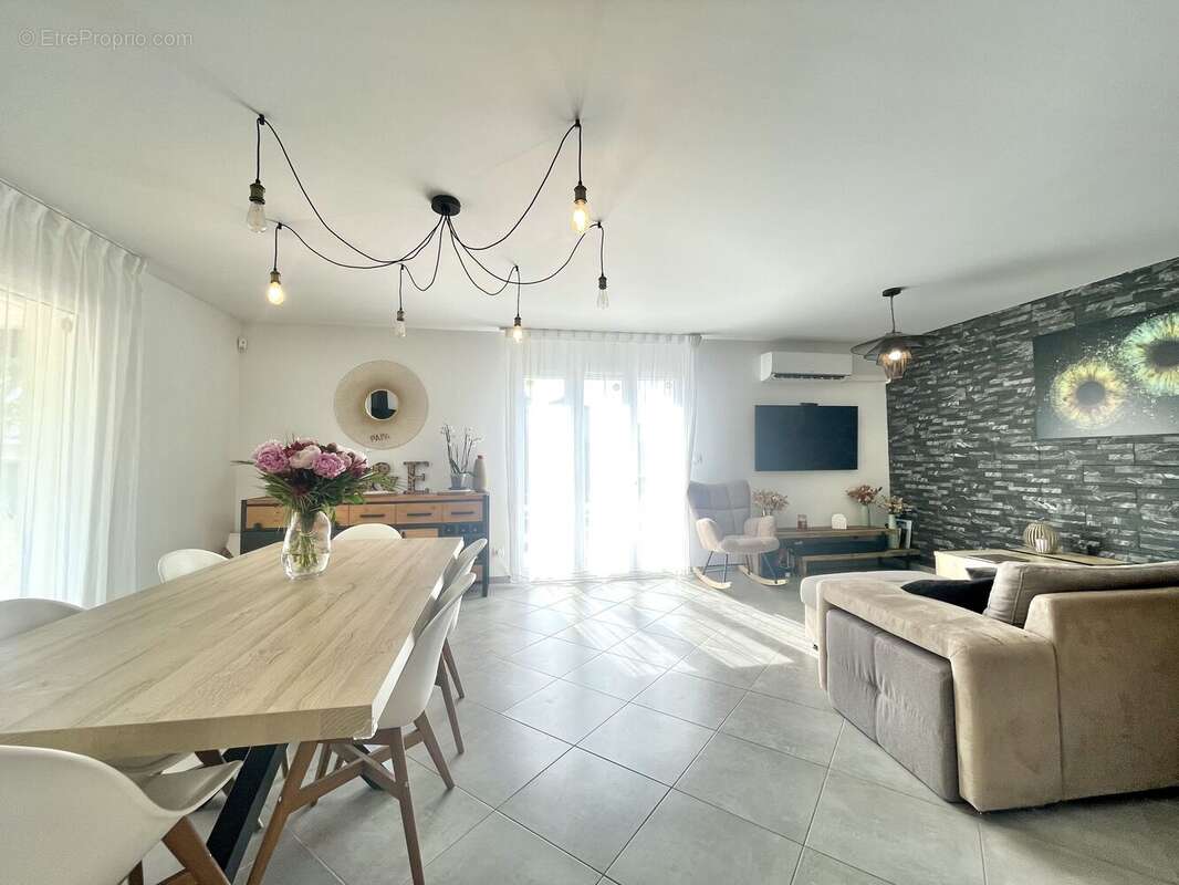 Maison 95 m² à Lamothe-Montravel  - photo 14
