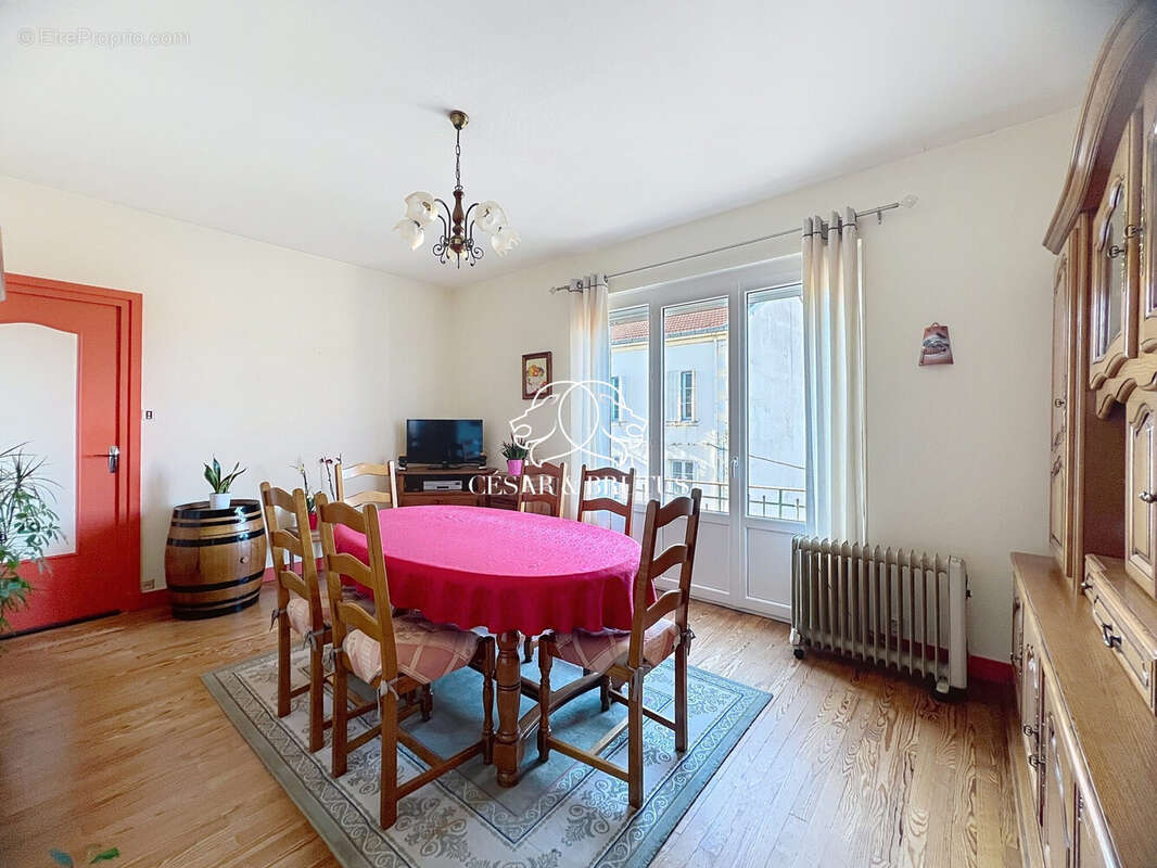 Appartement 197 m² à Thizy  - photo 5