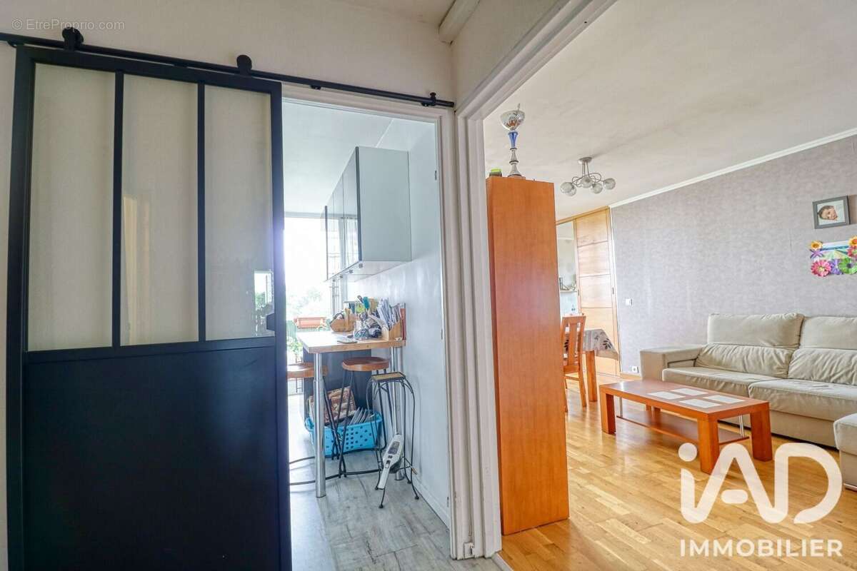 Photo 5 - Appartement à MONTIGNY-LES-CORMEILLES