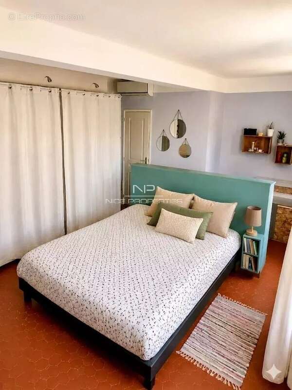 Maison à VILLENEUVE-LOUBET