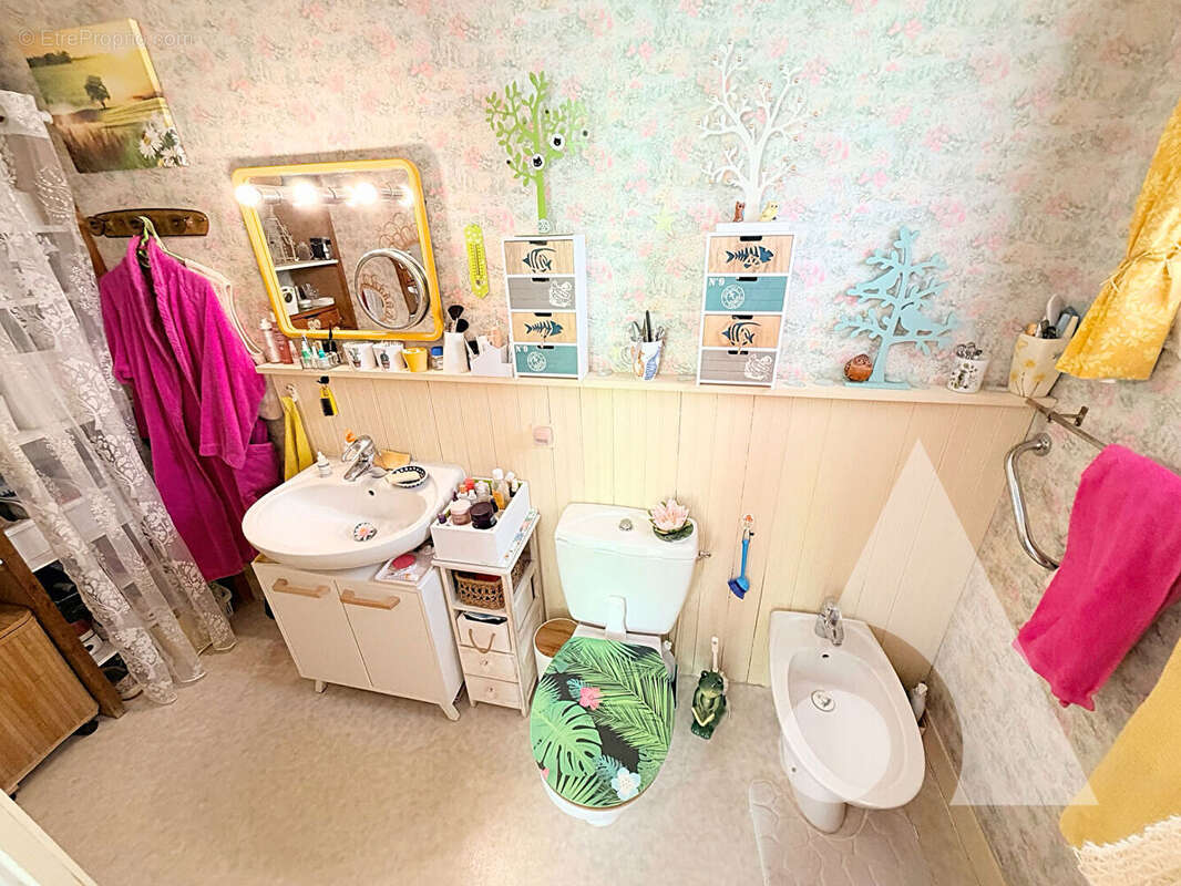 Maison à SAINT-JULIEN-LES-VILLAS