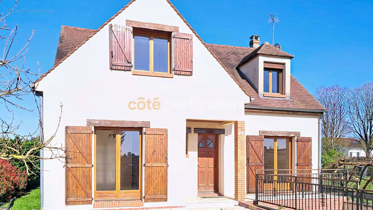 Maison à CORQUILLEROY