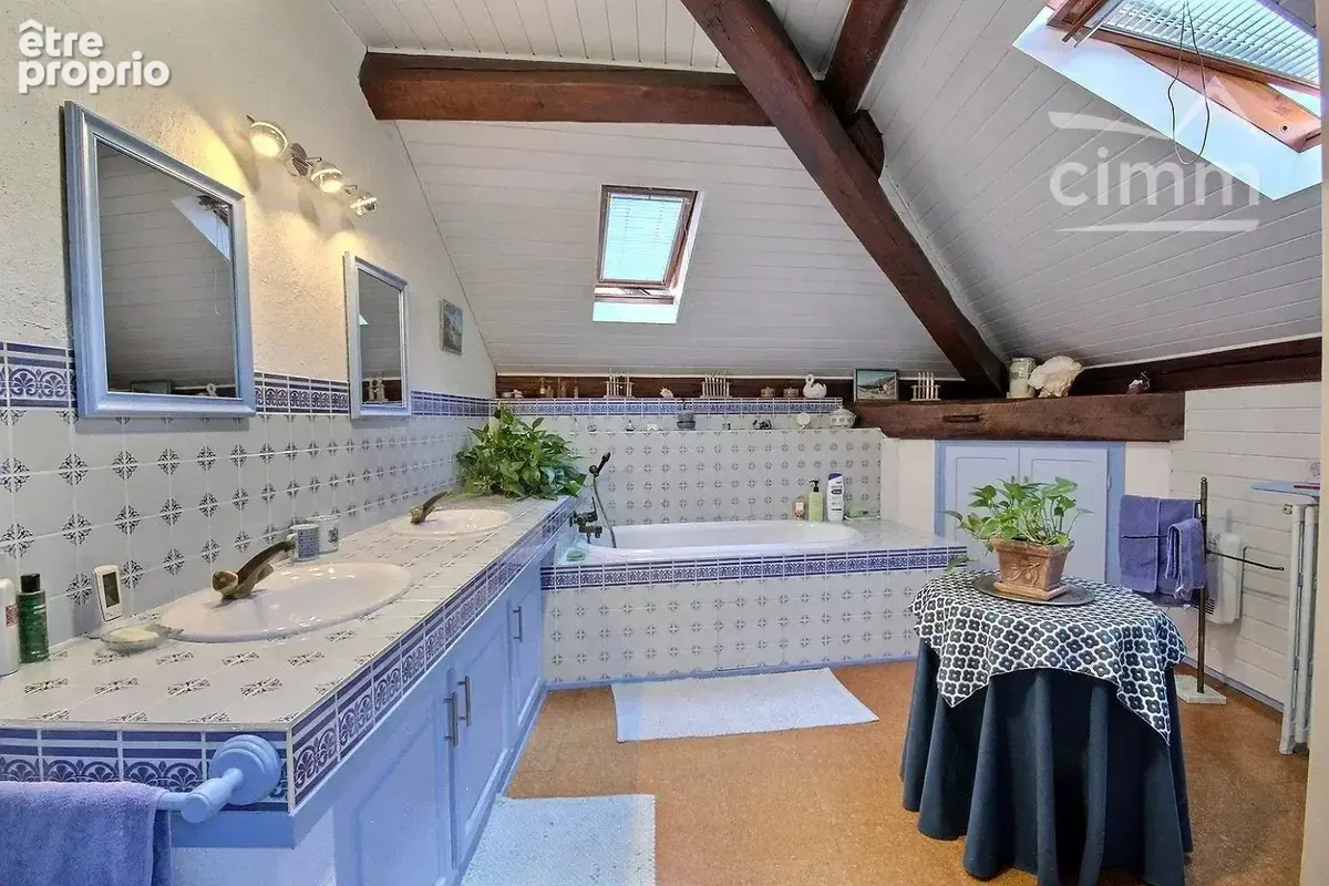 A vendre maison de ville 228 m2 la rochette 73110 - photo 8