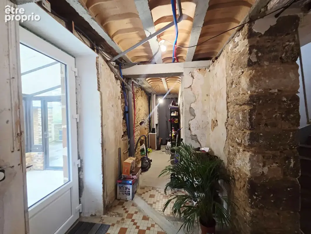 Maison atypique à rénover - Ancienne école - 180 m² potentiel - Vernie (25 min du Mans) - photo 6