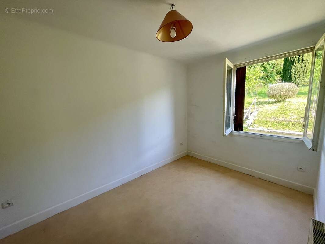 Maison à NOUZONVILLE