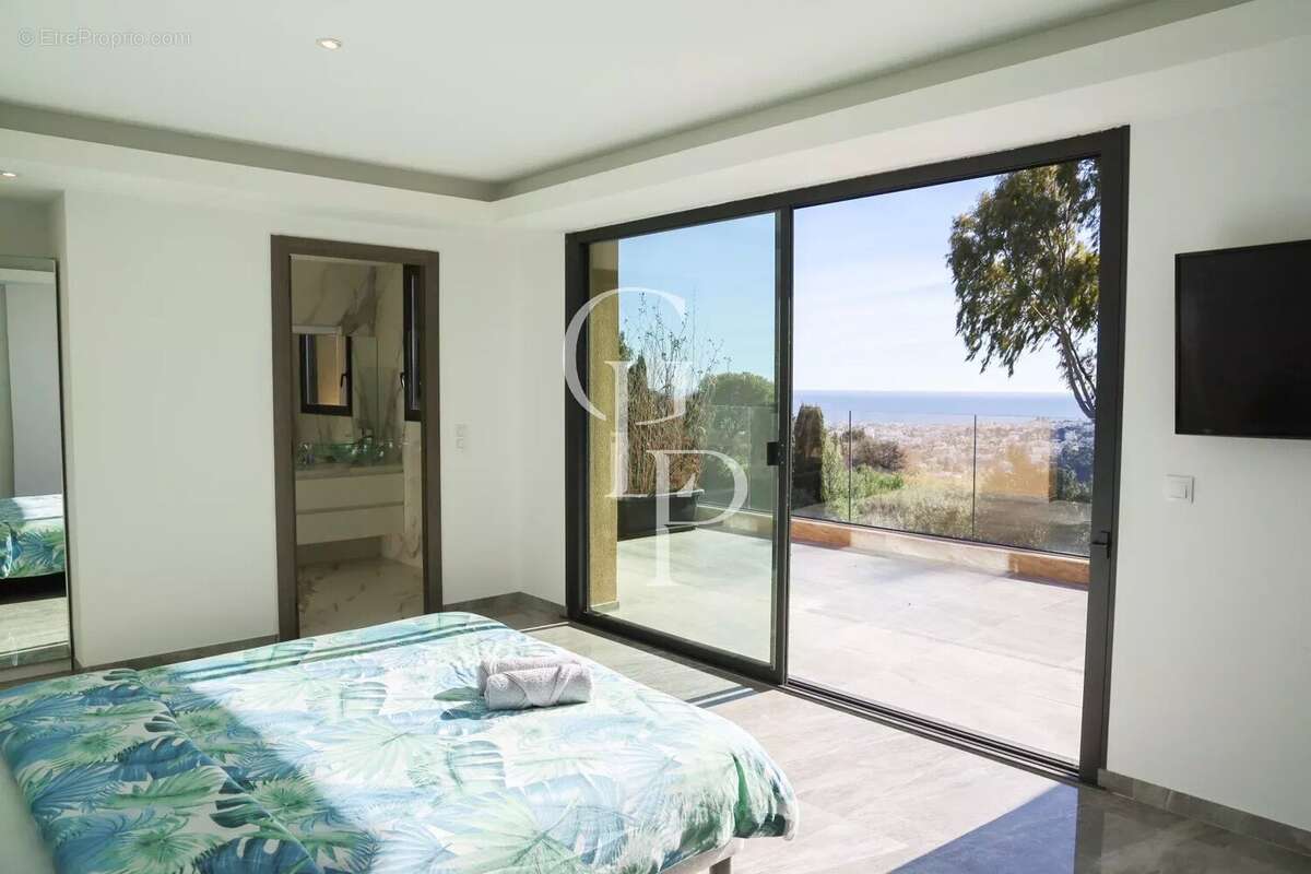 Maison à MOUGINS