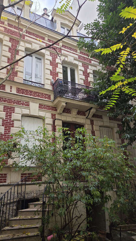 Appartement à LEVALLOIS-PERRET