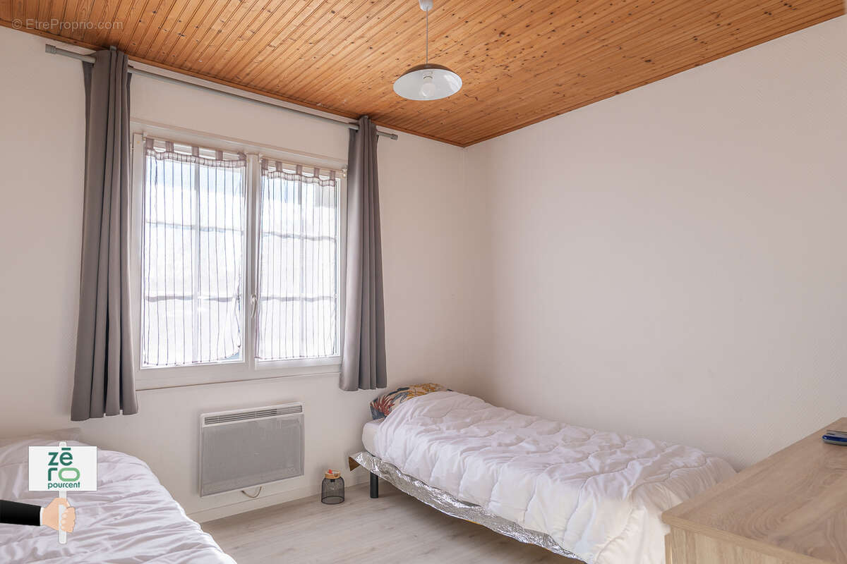 Maison à CHATEAUNEUF