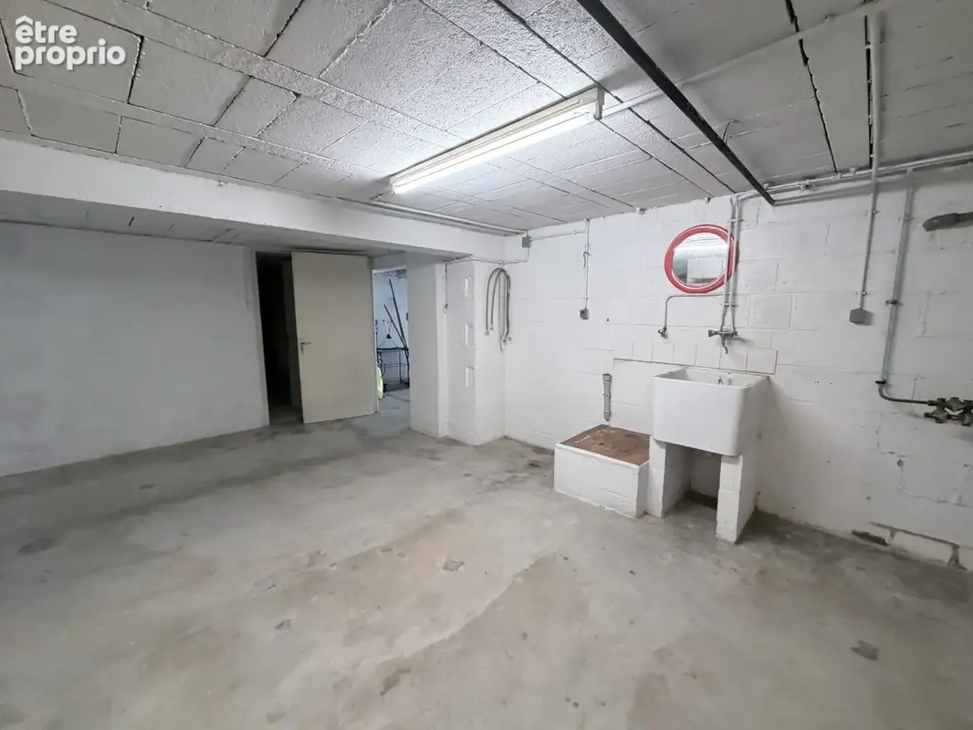 Au calme, maison de plain-pied avec jardin et garage. - photo 8