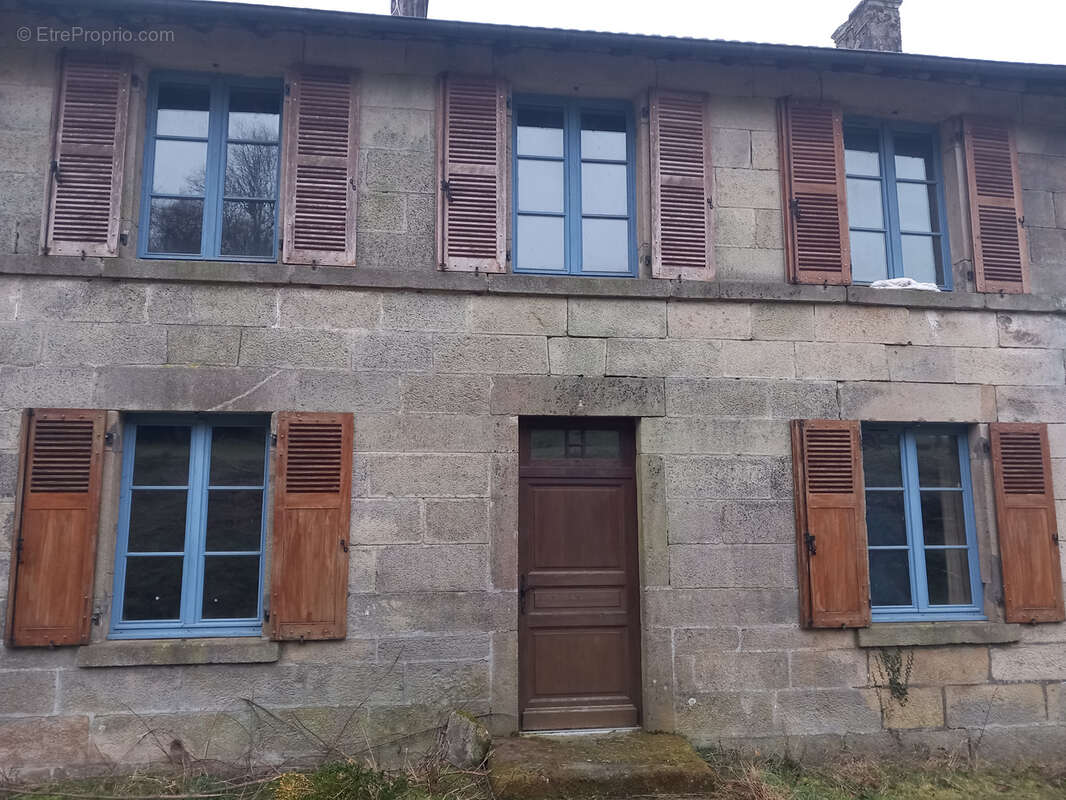 Maison à SAINT-PIERRE-BELLEVUE