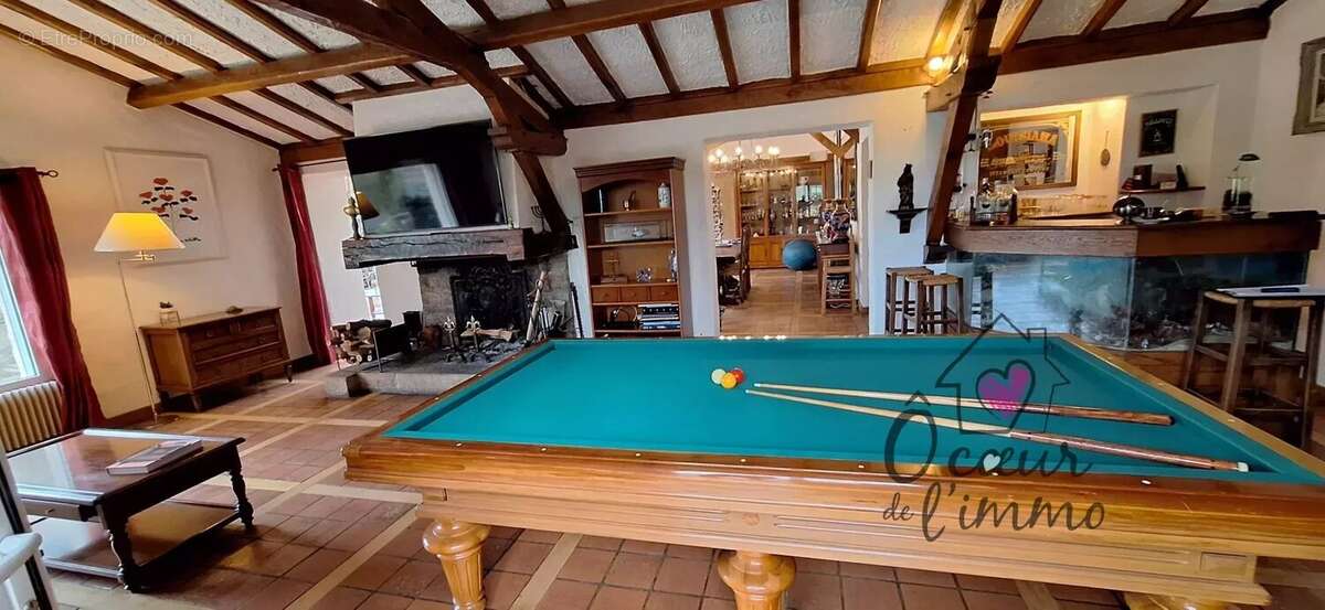 Maison à LA TESSOUALLE