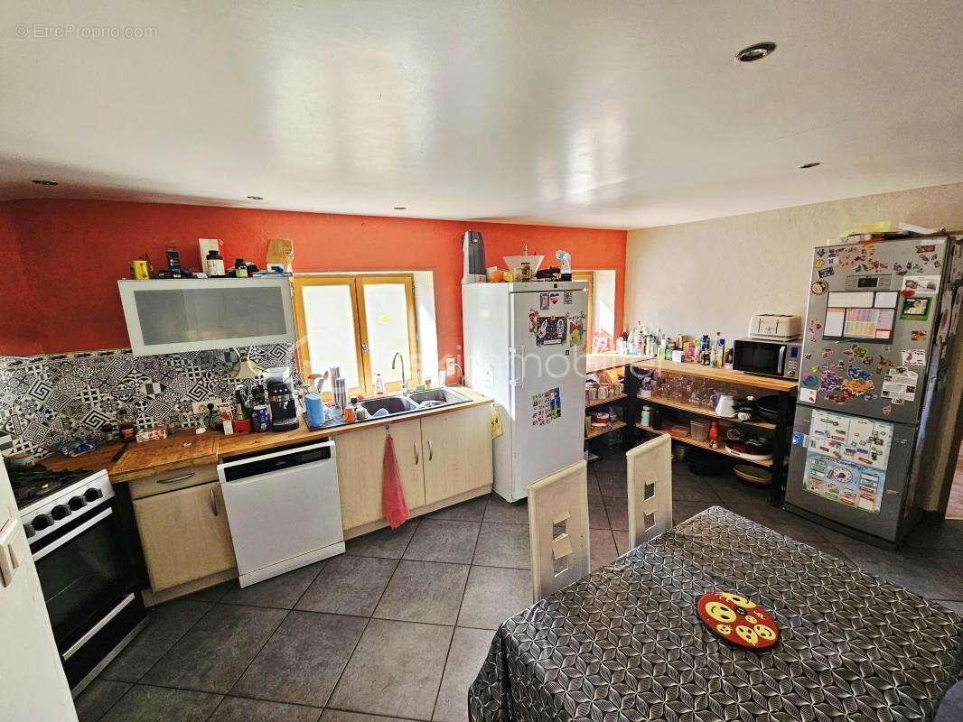 Maison de caractère de 108 m² avec terrain clos de 5 000 m² – Montaigut-le-Blanc - photo 6
