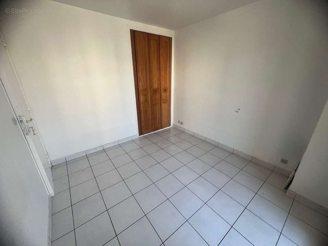 Appartement à SARTROUVILLE