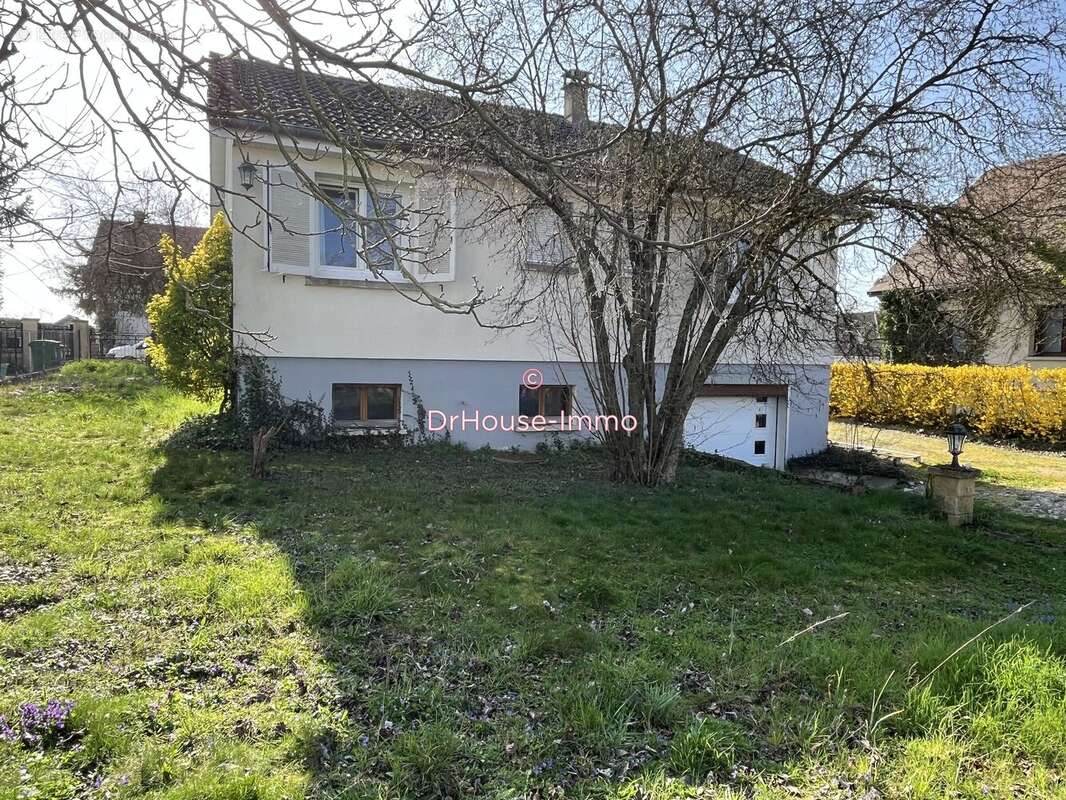 Maison à SAINTE-MAURE