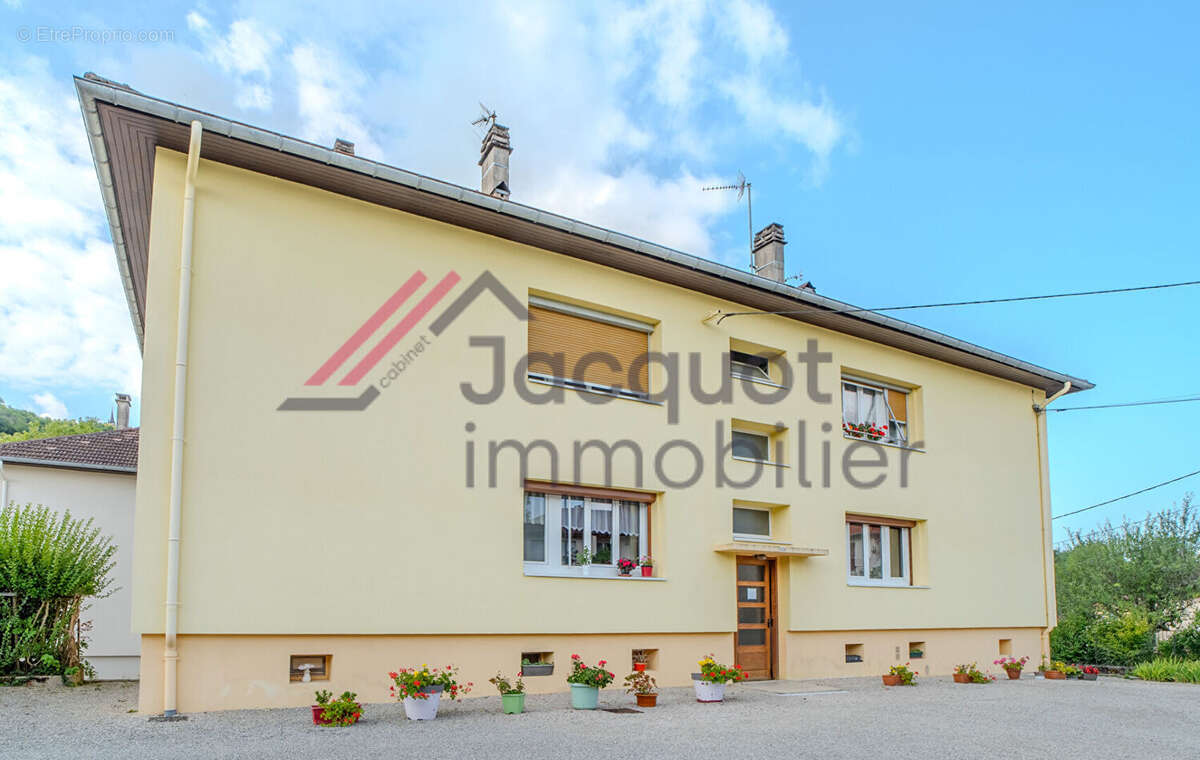 Appartement à LONS-LE-SAUNIER