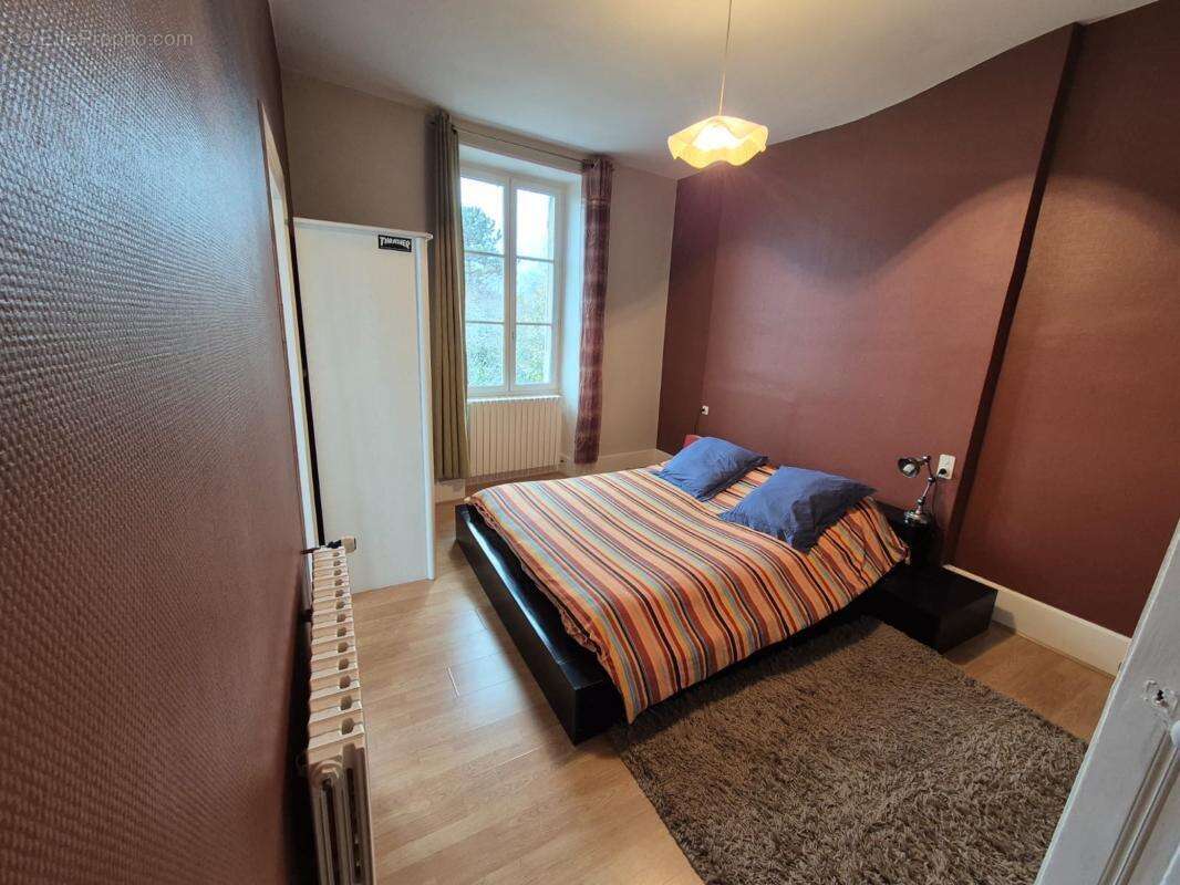 Maison à MONTGIVRAY