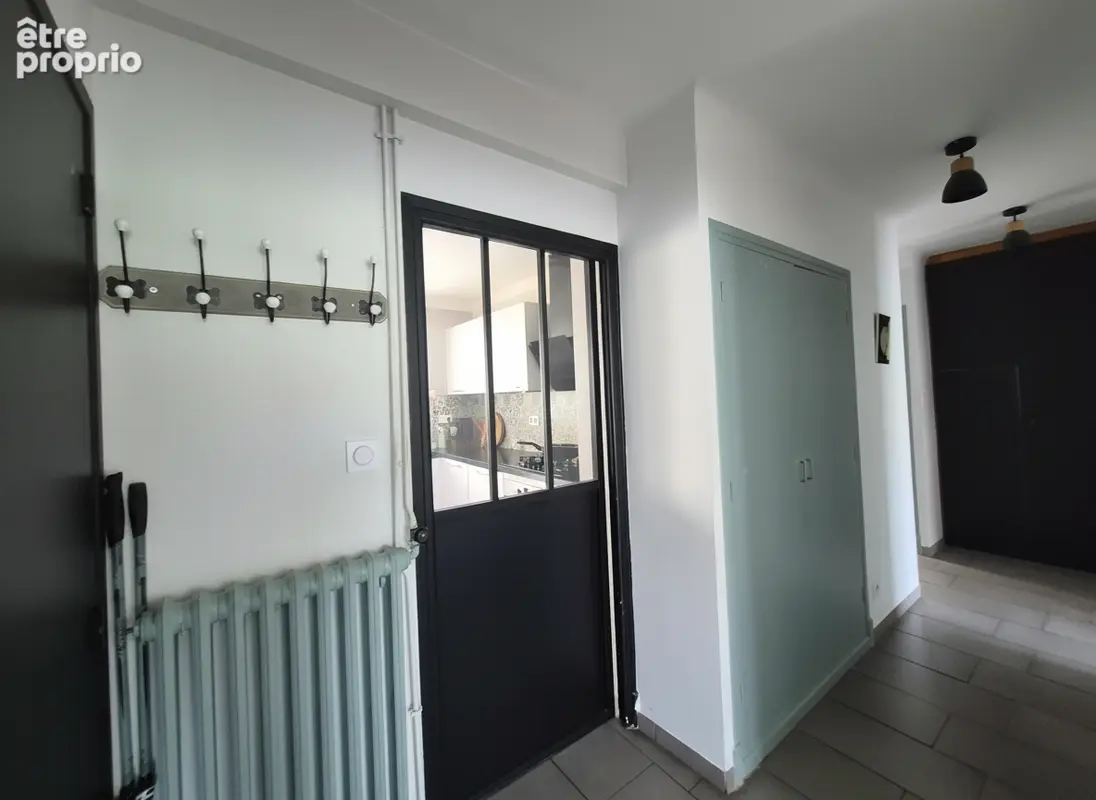 MILLAU, Appartement T4 traversant avec vue dégagée - photo 7