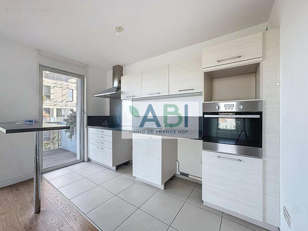   - Appartement à LILLE